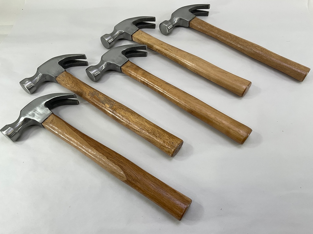 Hammers - 16 oz Claw Hammer w/Wooden Handle | For Rent in Burnaby