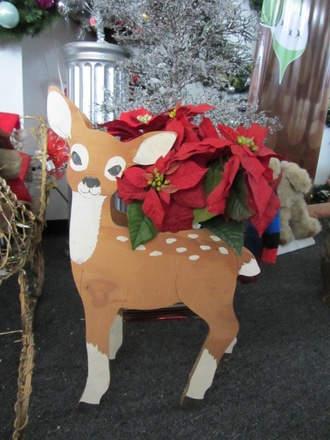 main photo of Reindeer planter 40" x 36"