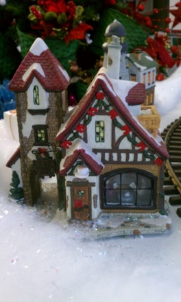 main photo of Miniature train set fancy house