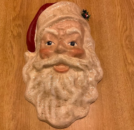 main photo of Santa face