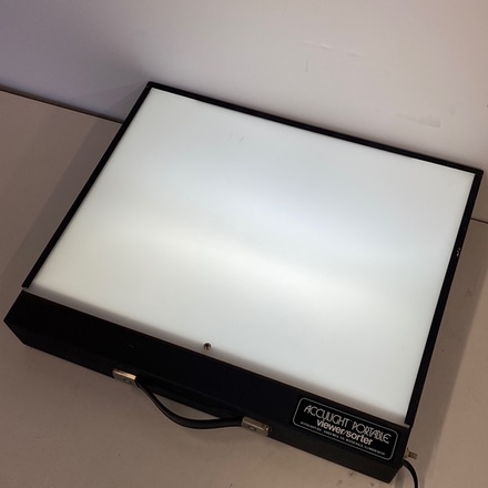 main photo of Portable Lightbox