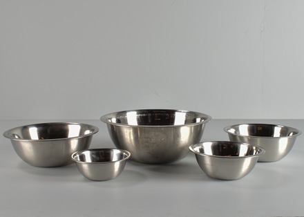 main photo of Set of 5 Stainless Steel Mixing Bowls