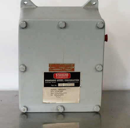 main photo of Standard Steel Pressure Switch