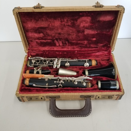 main photo of Clarinet in Case