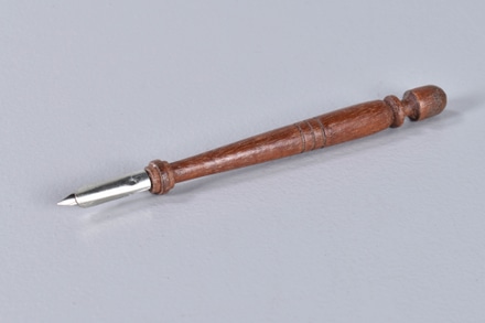main photo of Wooden Nib Pen