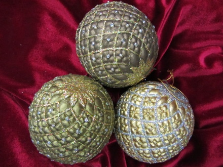 main photo of "Pineapple" Ornament