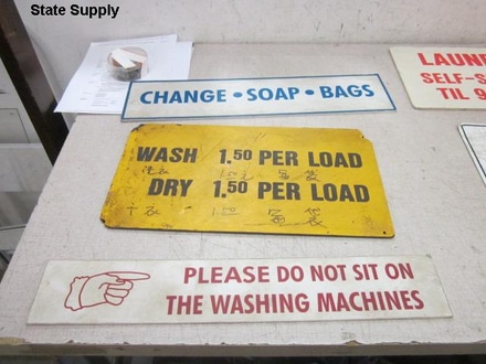 main photo of signs laundry 2