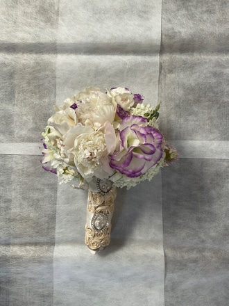 main photo of Bridal Bouquet B