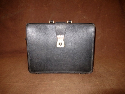 main photo of briefcase leather black 6