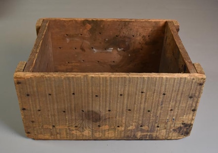 main photo of Wood Crate with air holes