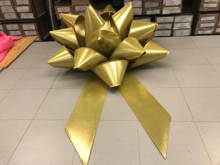 main photo of Gold Oversized Bow