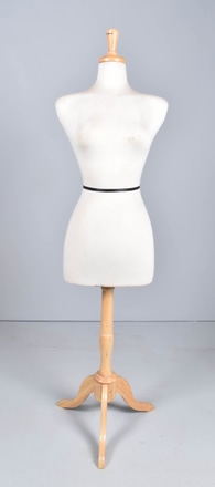 main photo of Armless Dress Form