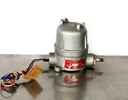 main photo of Pressure Actuated Switch