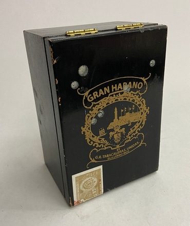 main photo of Wooden Cigar Box