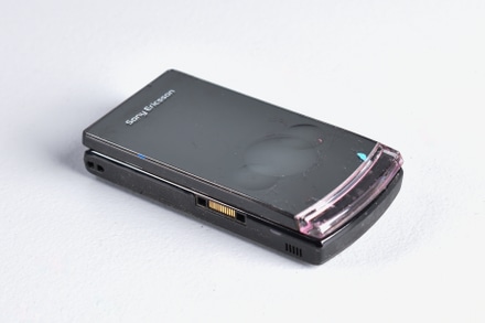 main photo of Flip Phone Cell Phone; Sony Ericsson