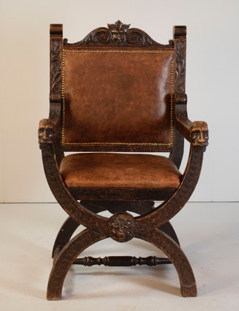 main photo of Throne Dantesca Chair