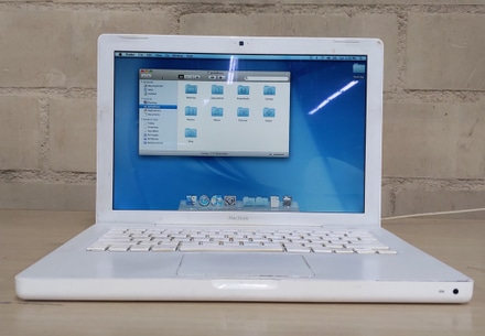 main photo of Apple MacBook 2005