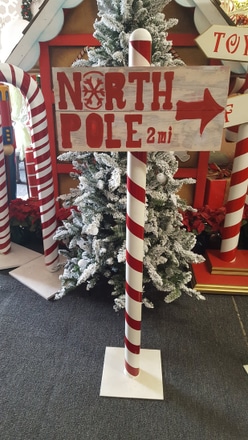 main photo of 5' North Pole Sign