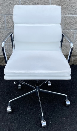 main photo of Wade White Office chair