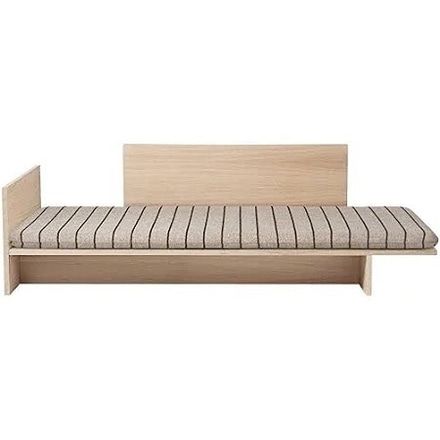 main photo of Daybed