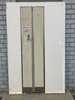 Door, Bi-fold Lavatory & wall - Hinge Left
