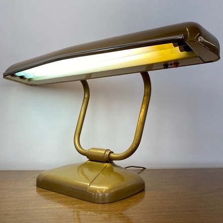main photo of General Electric Fluorscent Desk Lamp