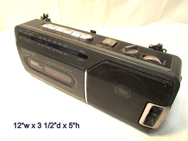 main photo of radio boombox Sony CFM140II