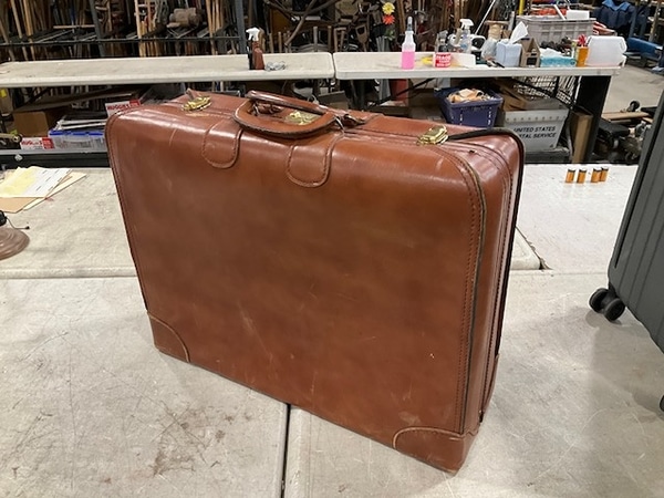 main photo of Brown Leather Crouch & Fitz New York Suitcase