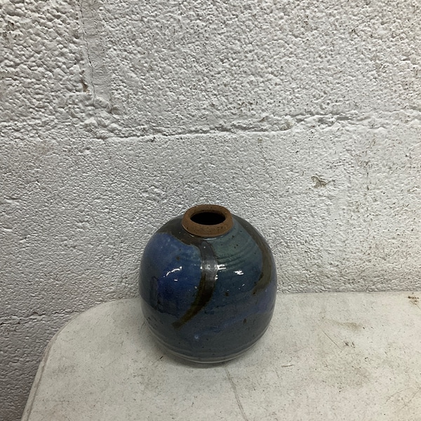 main photo of Handcrafted Blue Ceramic Vase