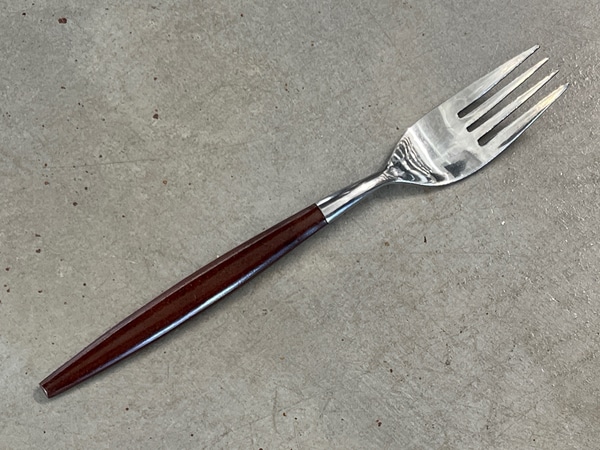 main photo of 4 Tine w/Faux Wood Thin Tapered Handle