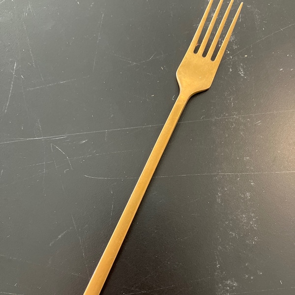 main photo of Gold Leaf w/Flat Rectangular Handle.