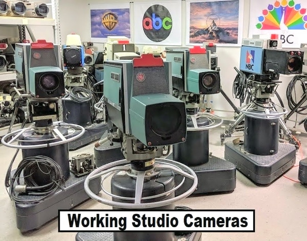 Cameras: News Cams, Studio Cams, Paparazzi, Stills, Movie Cams