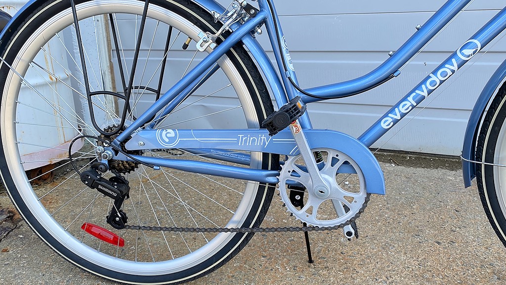 Trinity women's 700c store hybrid bike