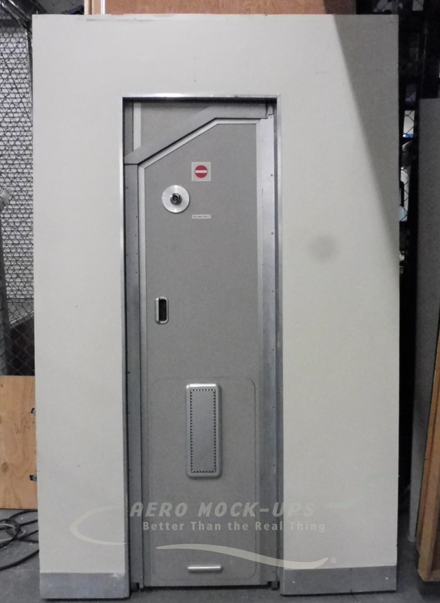 14-39 Door & frame, Cockpit - A310 cabin view