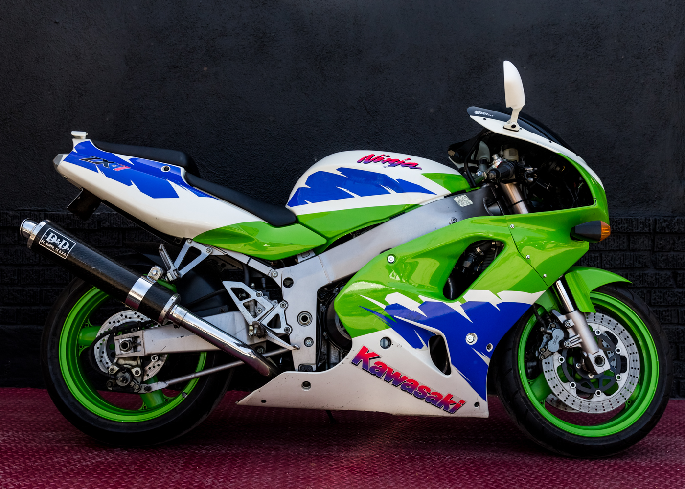 1994 Kawasaki Zx7 Ninja Green Blue And White Great Rental Rate 