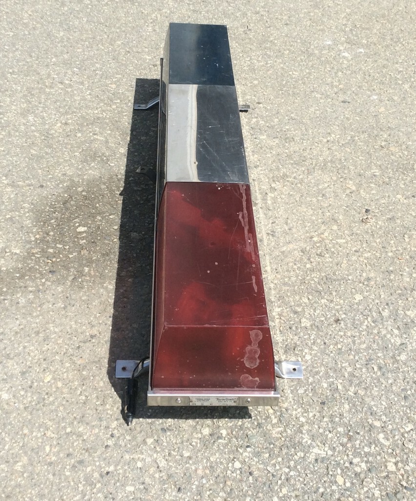 Federal signal Twinsonic lightbar for Sale in Sumner, WA - OfferUp