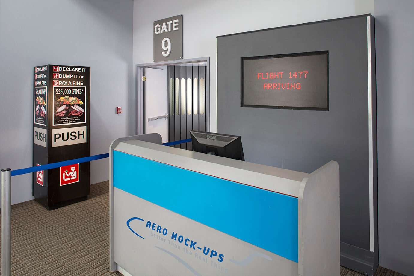15-1 Skyway - Gate and Jetway - 10