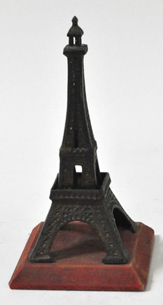 main photo of Statue Eiffel Tower