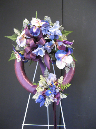 main photo of Purple Easel Wreath