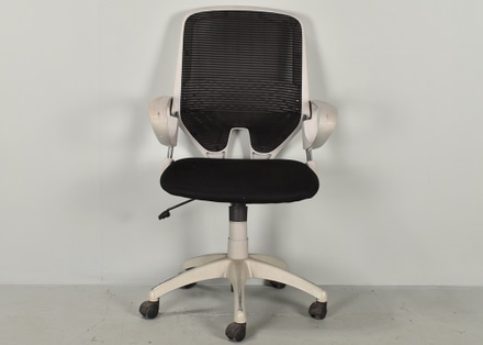 main photo of Rolling Desk Chair w/ Arms