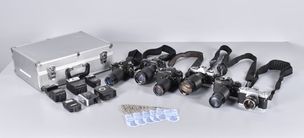 main photo of Press Kit with Carrying Case, 6 Cameras, 6 Flashes