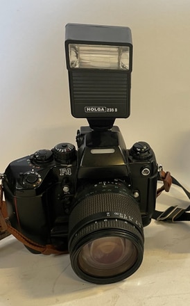 main photo of Maxxum 7000 Camera With Flash