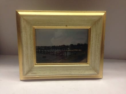 main photo of Gold Frame