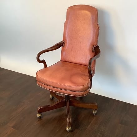 main photo of Pink Executive Chair