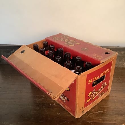main photo of Stroh’s Beer Case