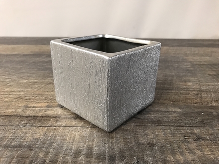 main photo of Silver Ceramic Needle Scratch Cube