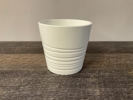 main photo of White Ceramic Modern Planting Pot