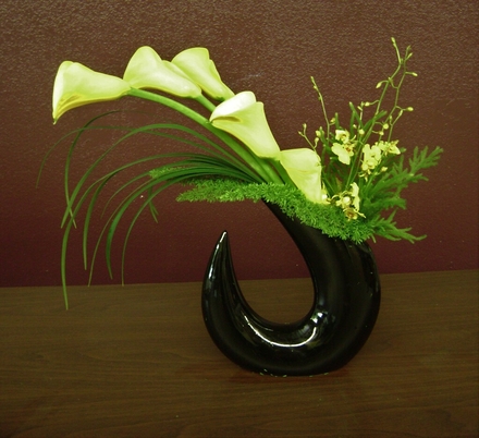main photo of Fresh Floral Stylized Callas