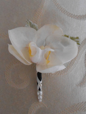 main photo of White Phalaenopsis Orchid Boutonniere