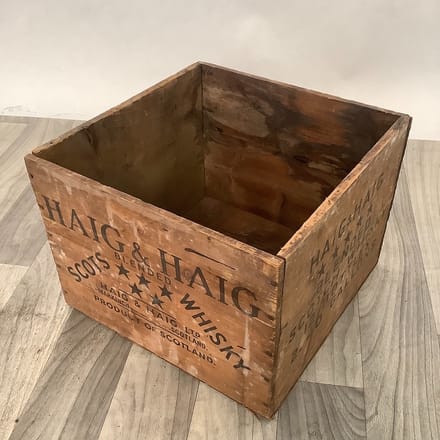 main photo of Haig & Haig Whisky Crate